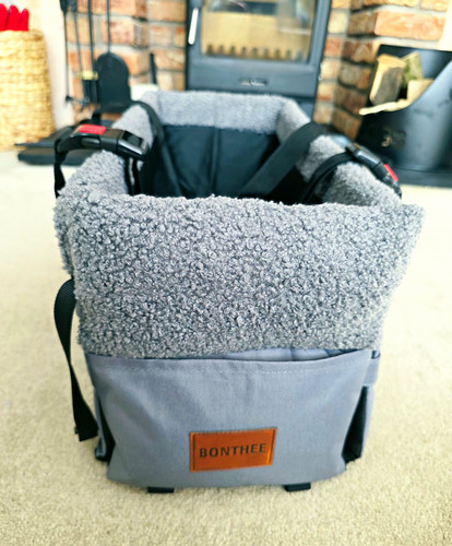 Bonthee grey dog - bonthee, seat