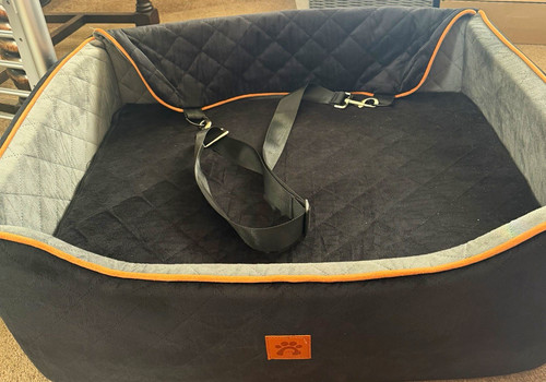 Quilted dog booster - quilted, car